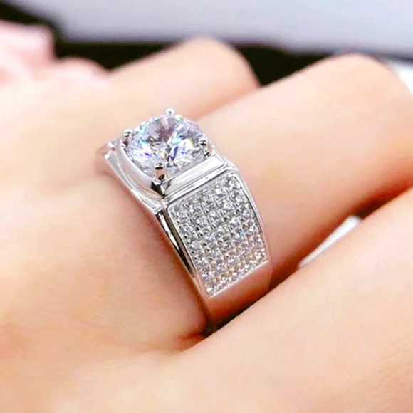 Sterling Silver engagement ring with 1ct moissanite size 8, 5 - Picture 1 of 7